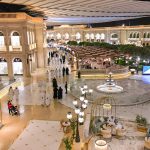 صورة تظهر مول الحزم الفخم بمنطة المرخية بالدوحة