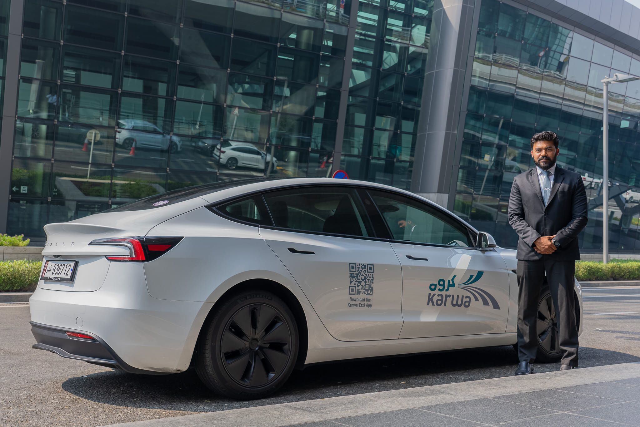 تسلا في طرقات قطر