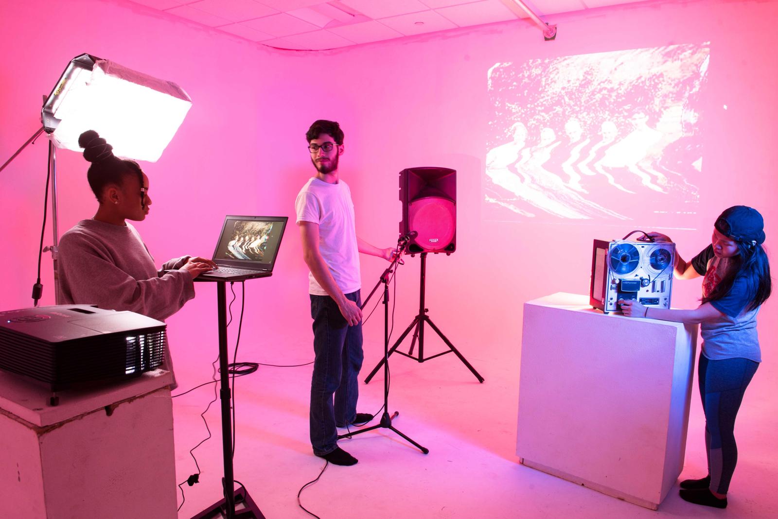 طلاب التصوير الحركي