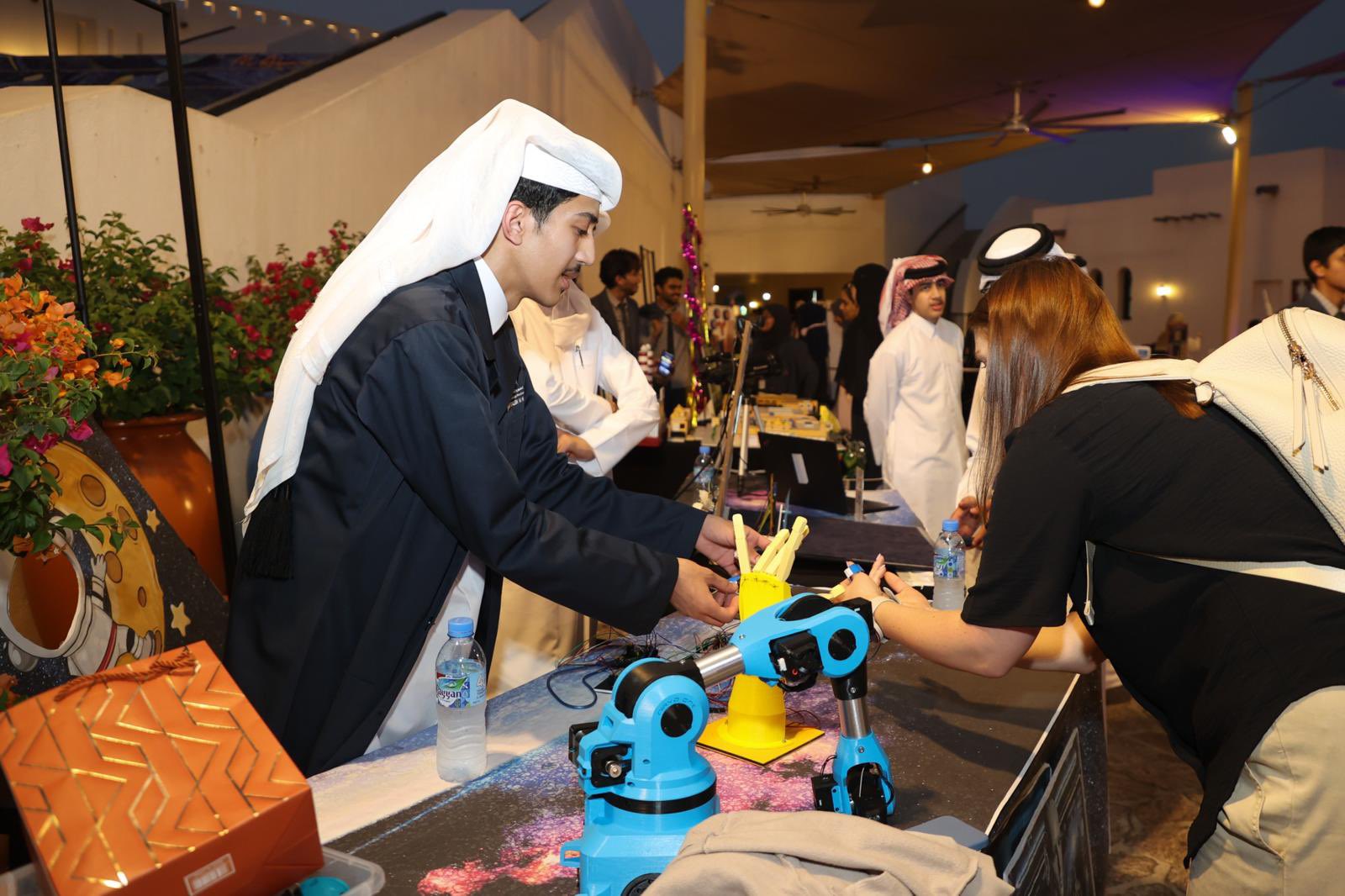 معرض كتارا الفلكي وطلاب المدارس 
