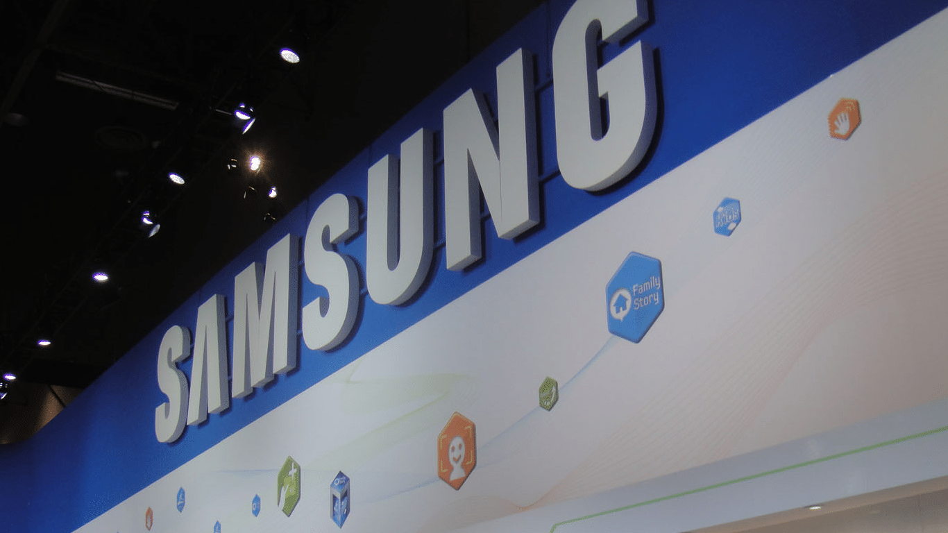 قطر توقع عقد مع شركة سامسونج