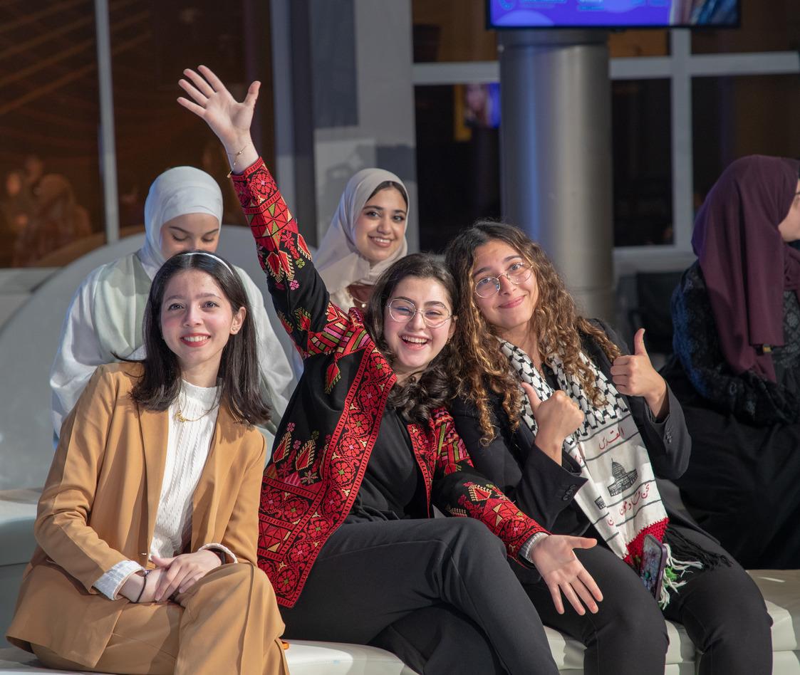 سفراء مناظرات الدوحة