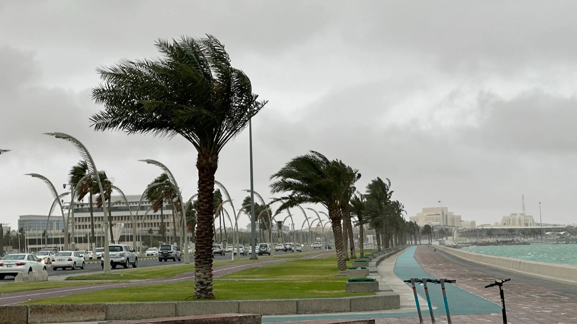 أرصاد قطر تحذر من رياح قوية