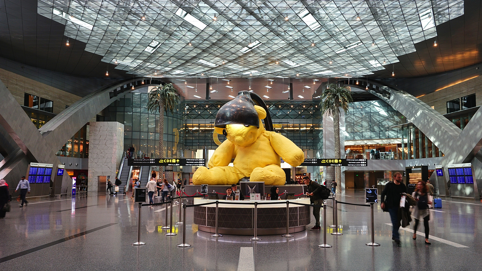 مهلة لخروج المخالفين من قطر