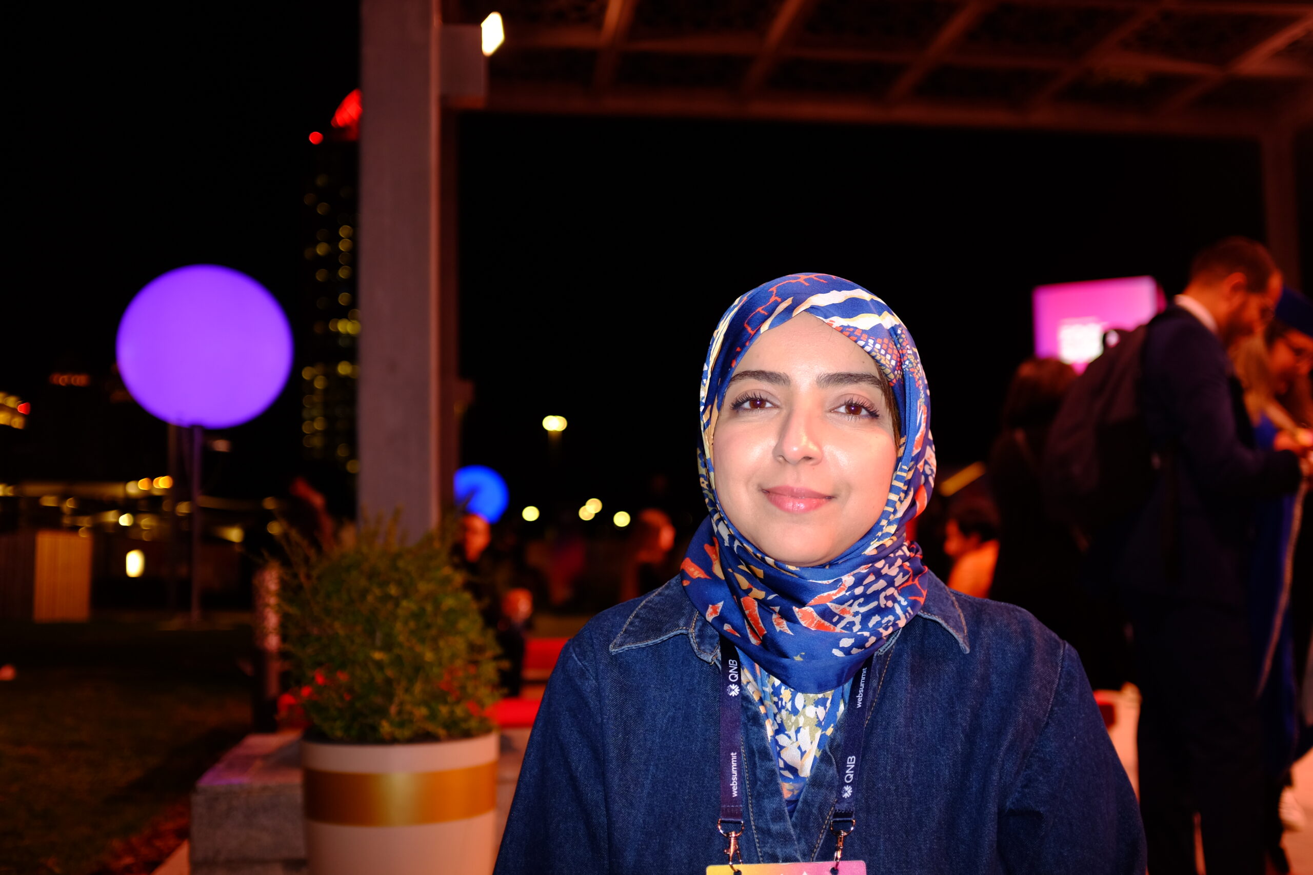 المغربية خولة تويجر تتألق في قمة الويب