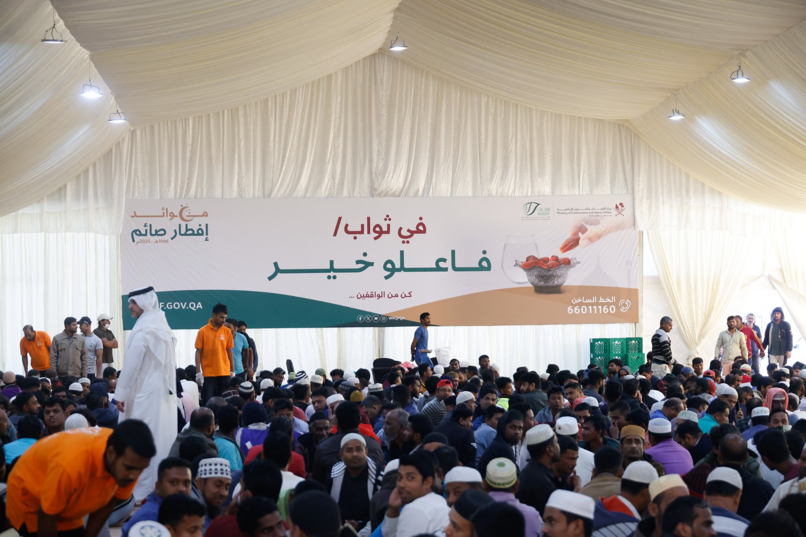 إقبال كبير على الموائد الإفطار