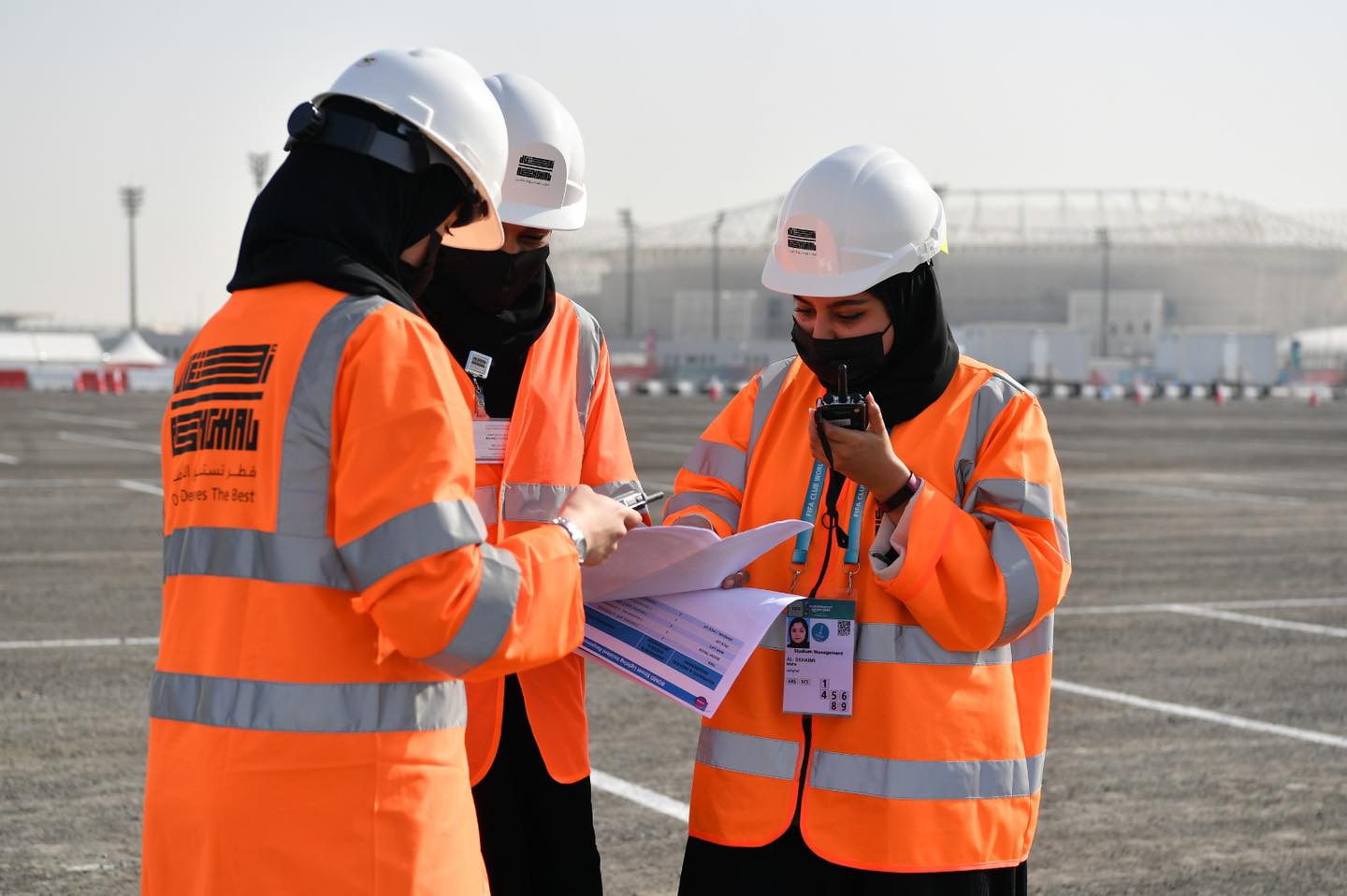 العمل بنظام الإعارة أو خارج أوقات الدوام في قطر