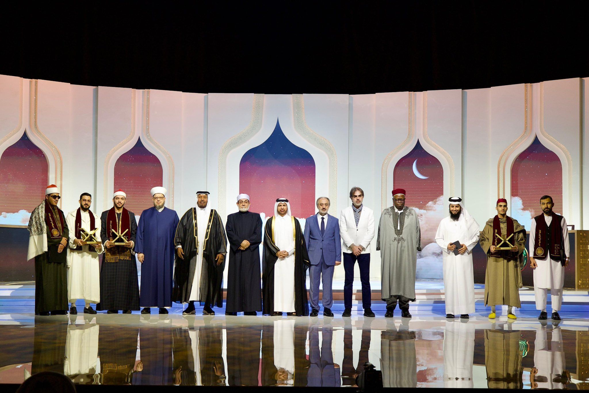 نبيل الخرازي في حفل التتويج 