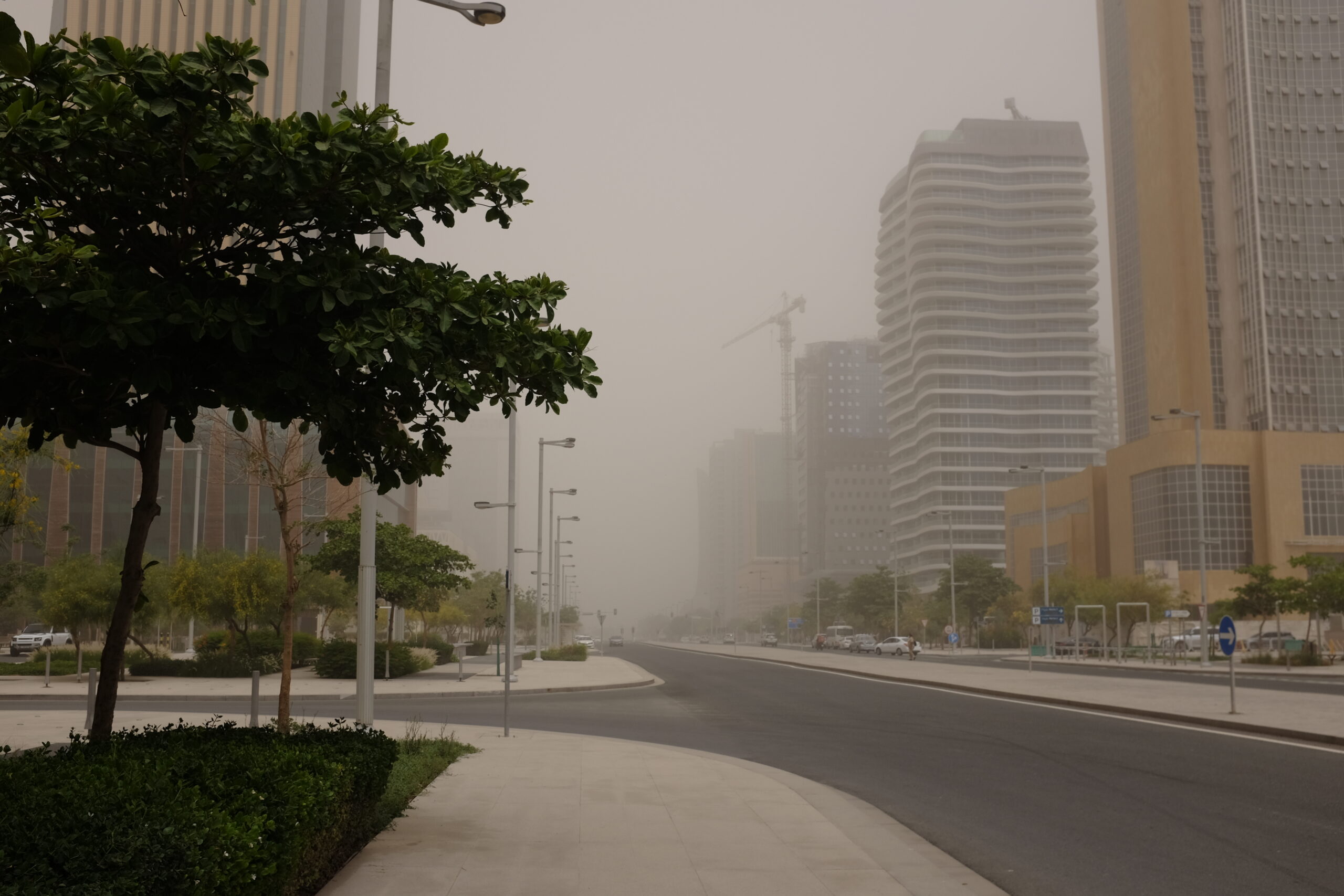 غبار كثيف ورؤية متدنية في الدوحة