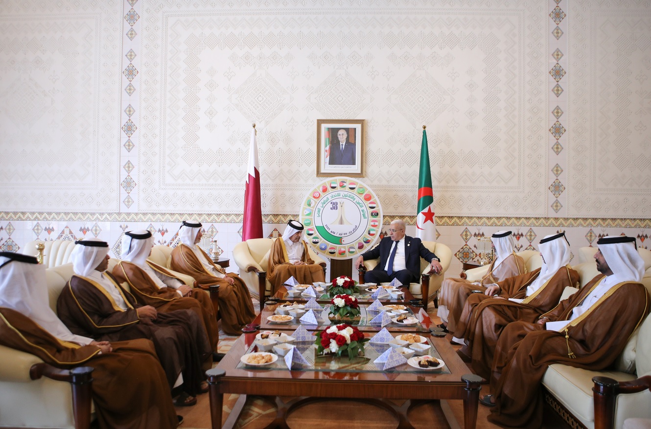 وفد قطري يزور الجزائر