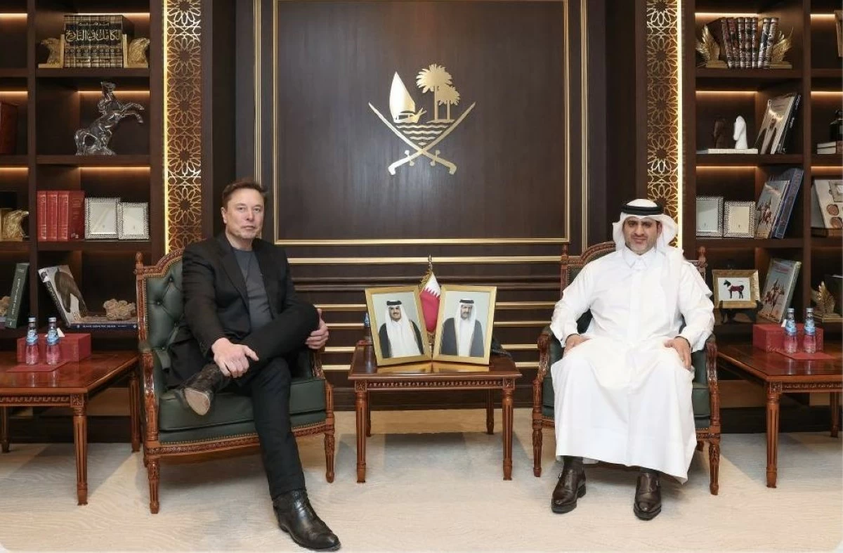 محافظ مصرف قطر المركزي يلتقي إيلون ماسك