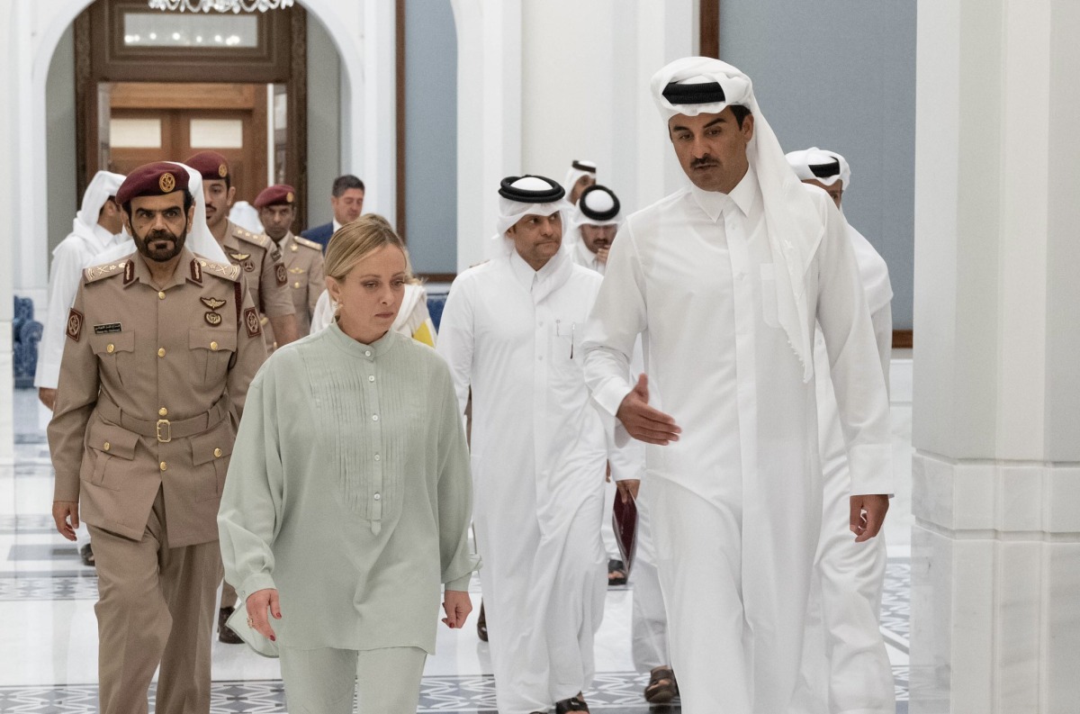 أمير دولة قطر ورئيسة وزراء إيطاليا 