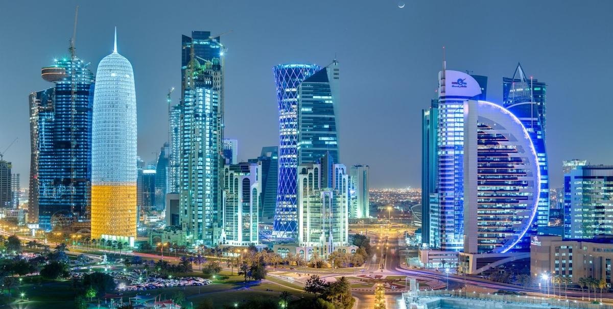 كم عدد سكان قطر 2025