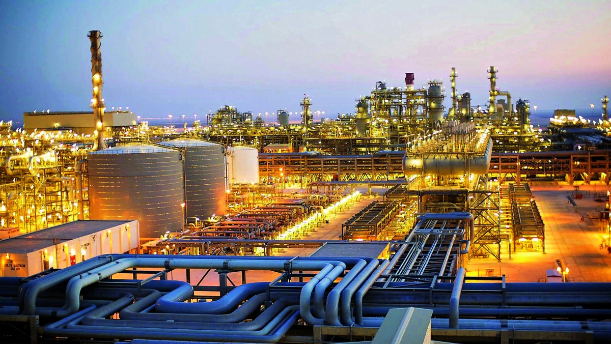 قطر تهدد أوروبا بقطع إمدادات الغاز الطبيعي المسال