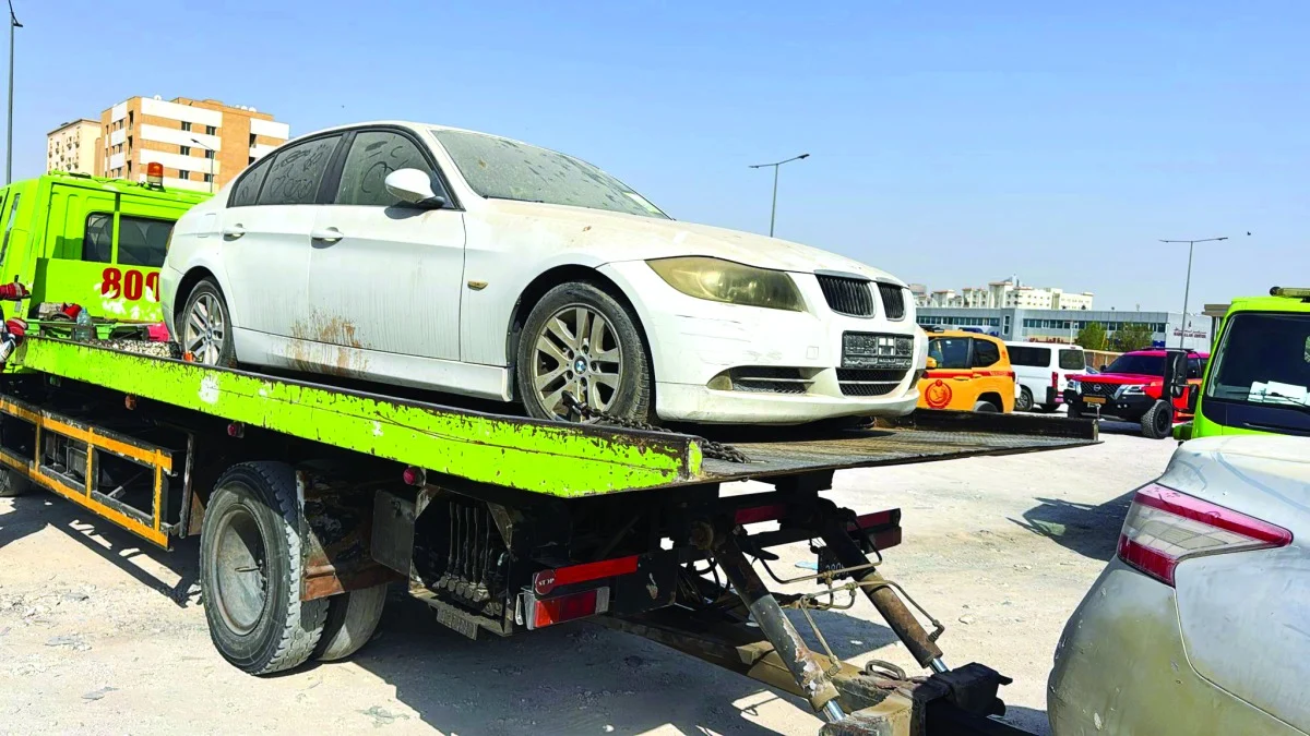 حملة إزالة السيارات المهملة في قطر