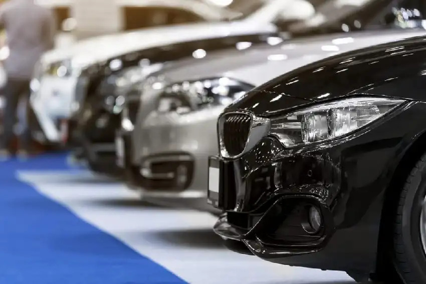 مزادات السيارات في قطر