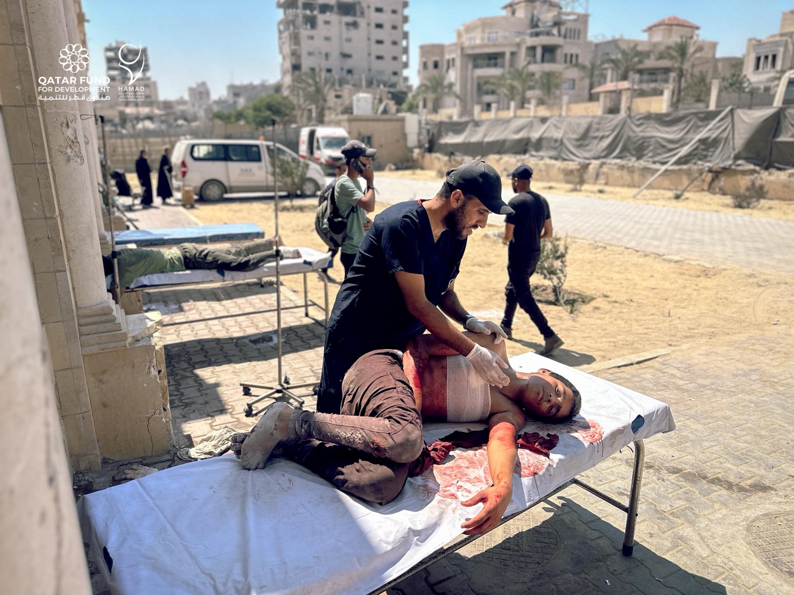 قطر تُنشئ نقطة إسعافات أولية في غزة