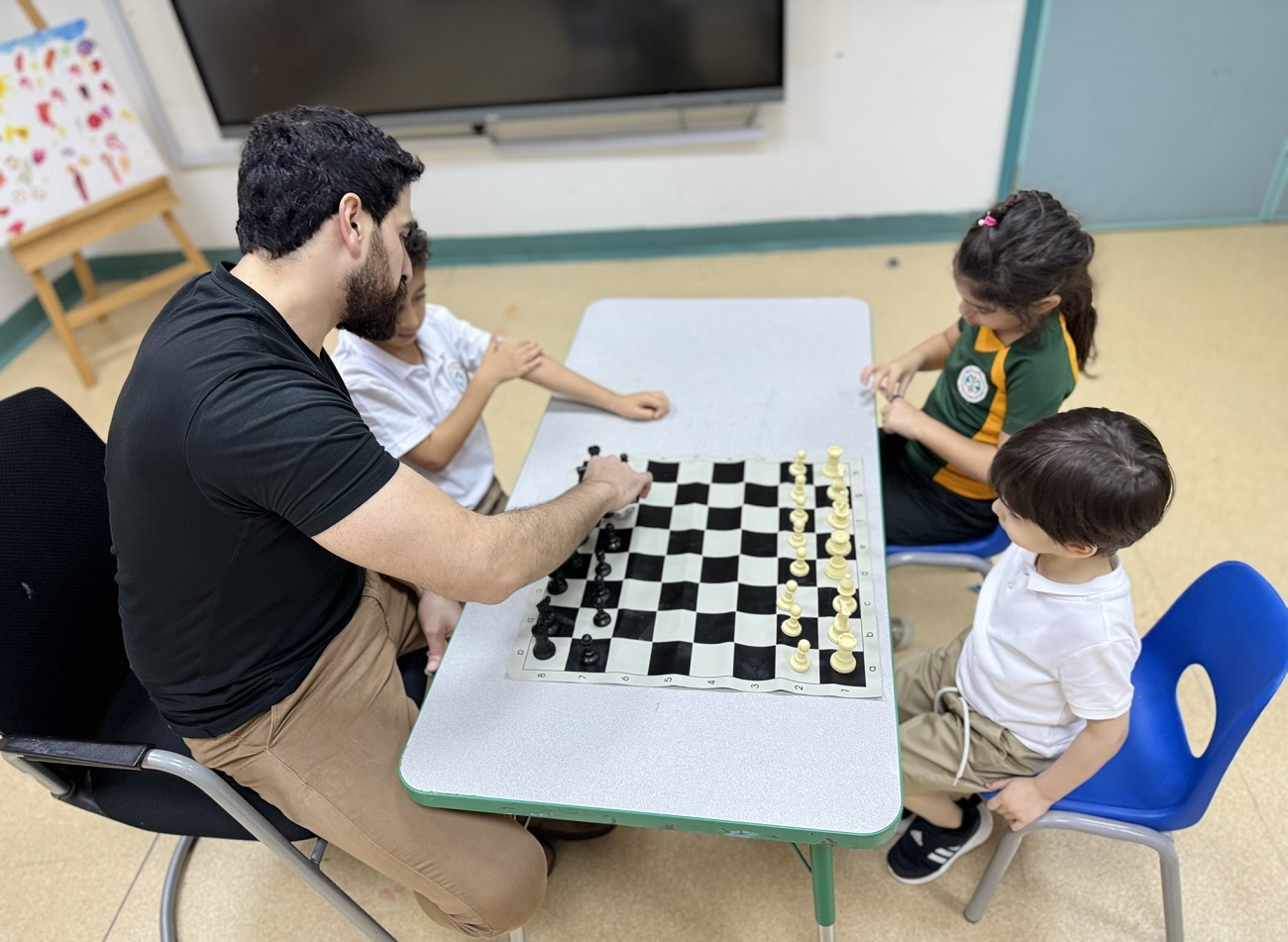 كيف يختار المقيم المدرسة المناسبة لطفله في قطر؟