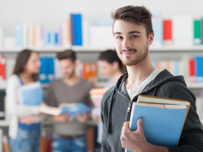 40 مخالفة طلابية في لائحة جديدة بجامعة قطر.. من الغش إلى التشهير