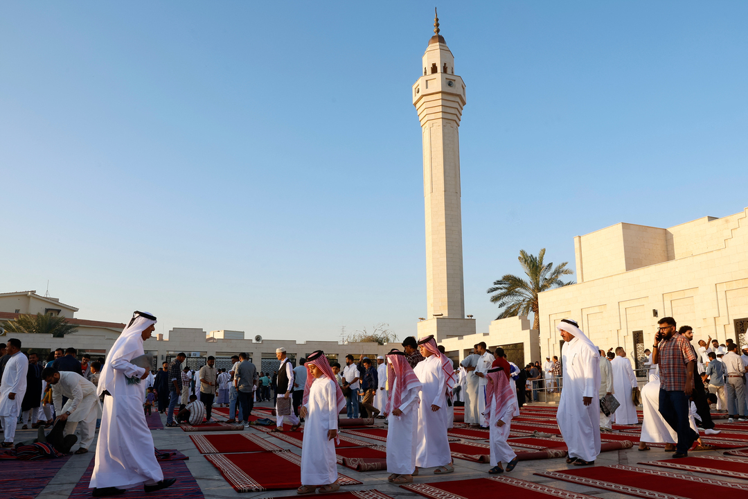 إغلاق المحال التجارية أثناء صلاة الجمعة في قطر