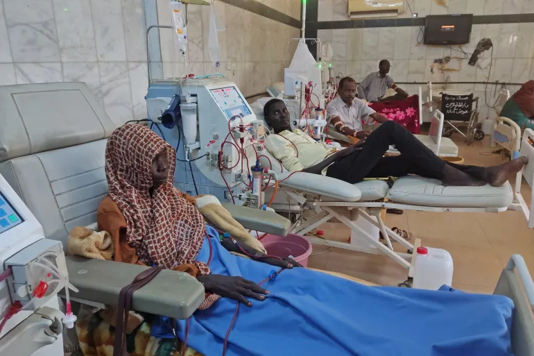 قطر الخيرية تقدم أجهزة غسيل الكلى الحديثة لدعم المرضى في السودان