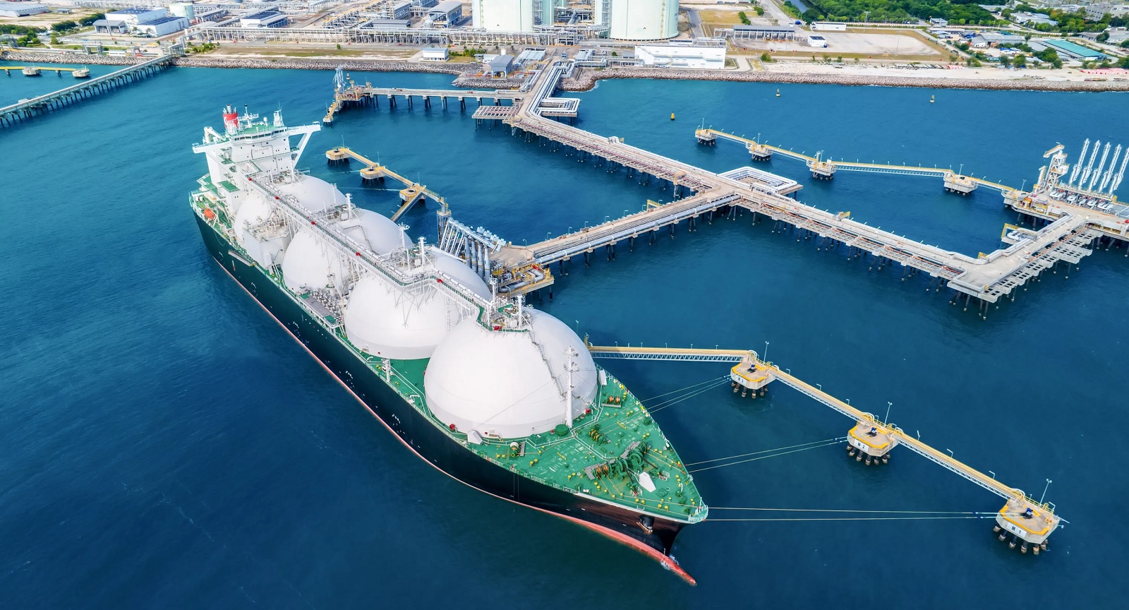 أكبر الدول المصدرة للغاز المسال للاتحاد الأوروبي في 2025