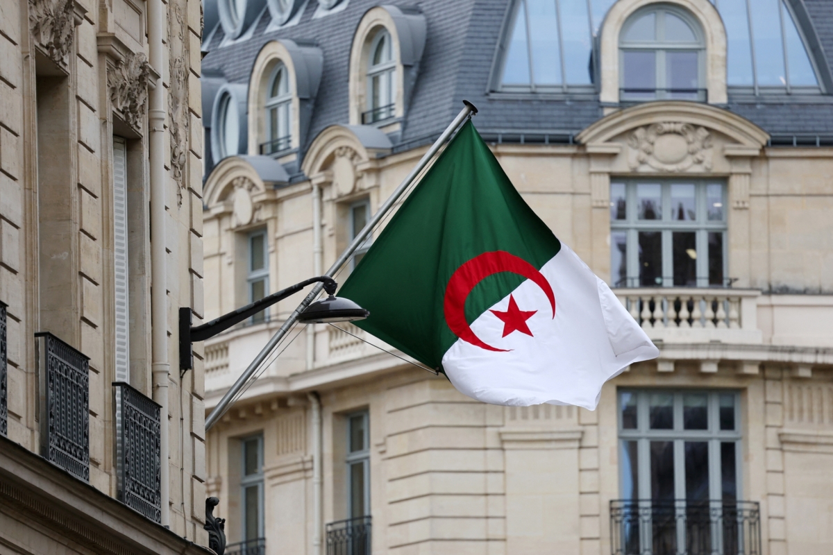 اغتيال رئيس جزائري