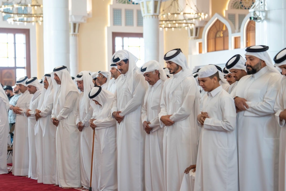 أمير قطر ينعي شهداء الاعتداء الإسرائيلي ويؤكد التضامن مع ذويهم