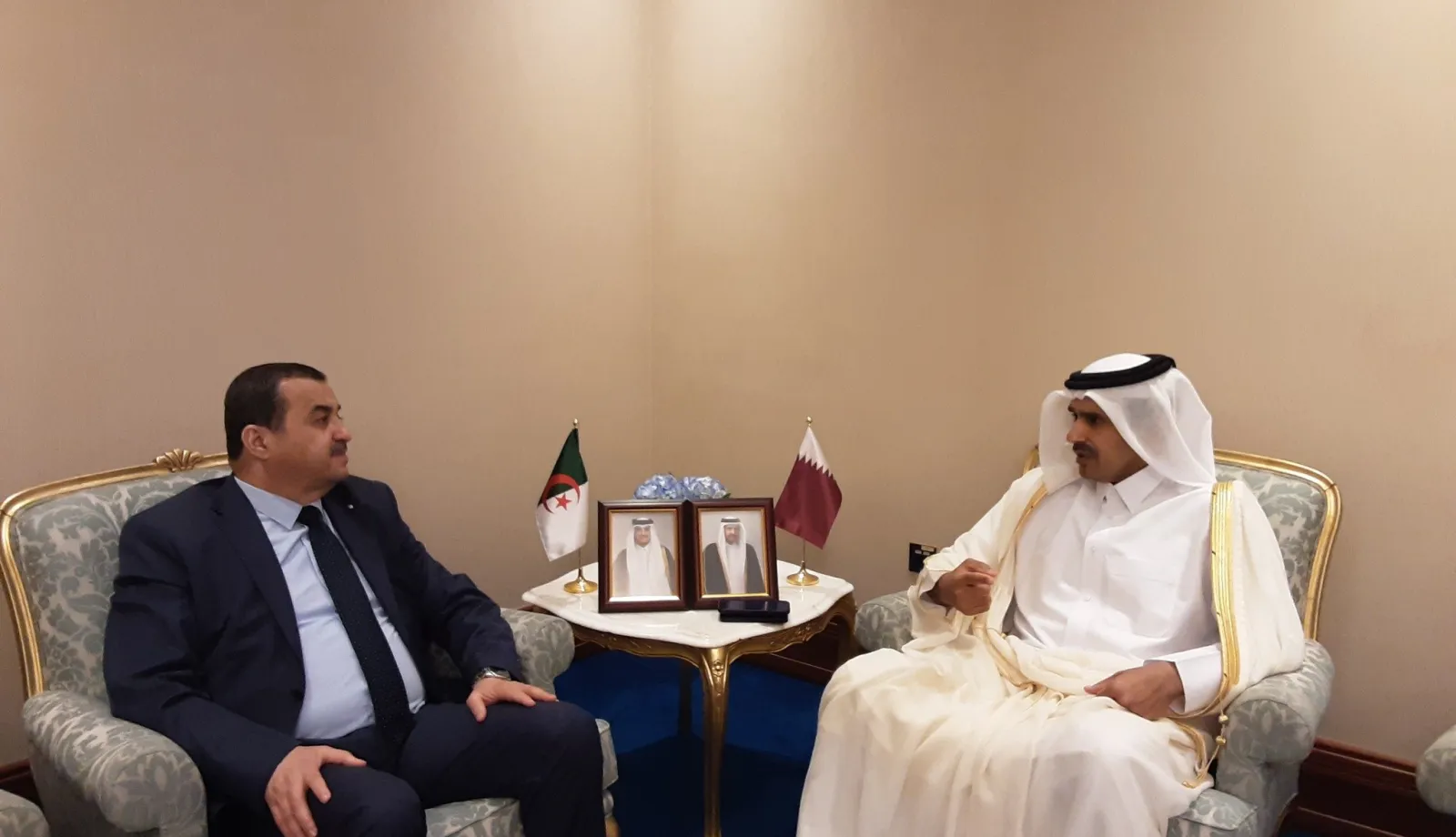 التعاون القطري الجزائري