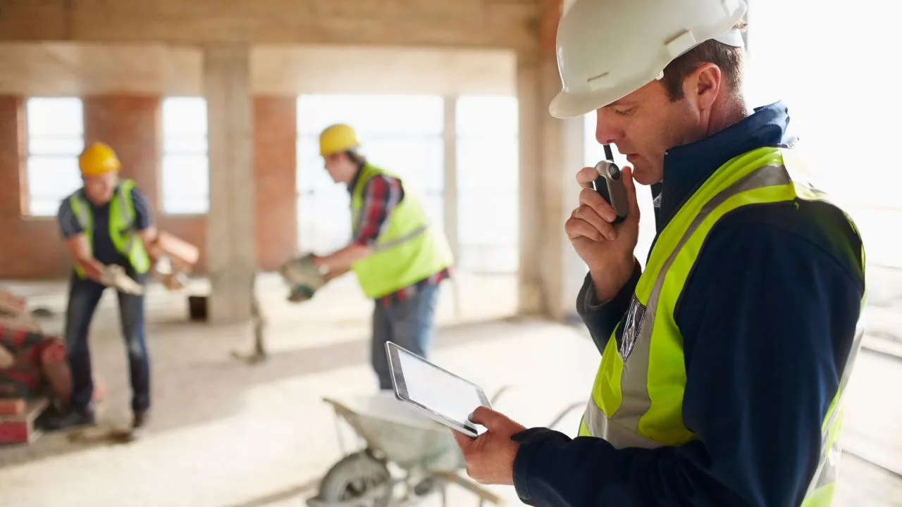 تفاصيل جديدة حول عمل نظام الذكاء الاصطناعي لإصدار رخص البناء