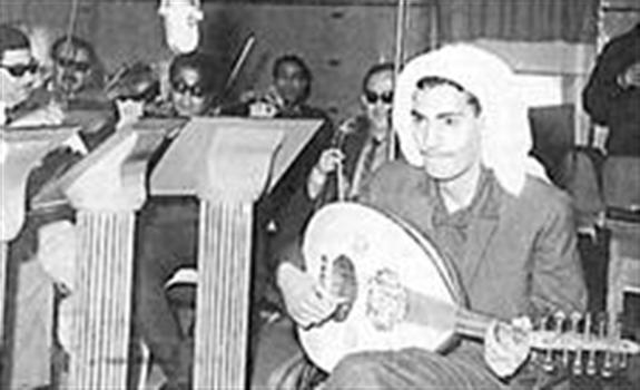 المطرب والملحن الكويتي الراحل عبدالحميد السيد،