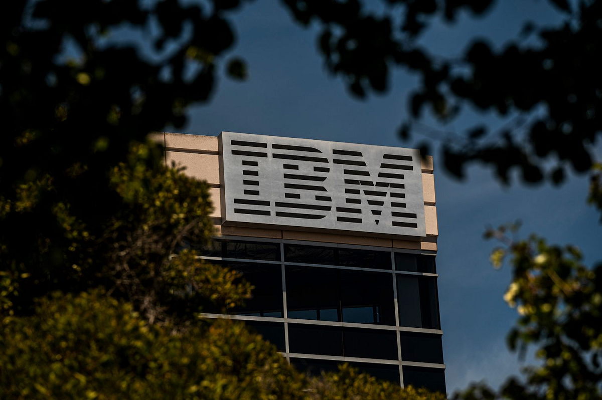 شركة IBM آي بي إم