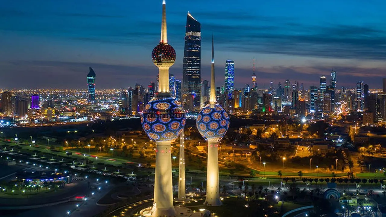 دولة عربية تعتمد الدوام أربع ساعات ونصف يوميًا في رمضان