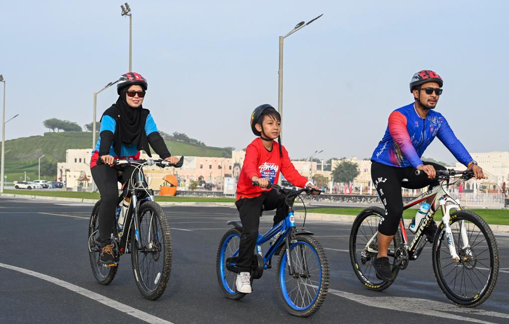 سباقات الجري وركوب الدراجات في اليوم الرياضي للدولة