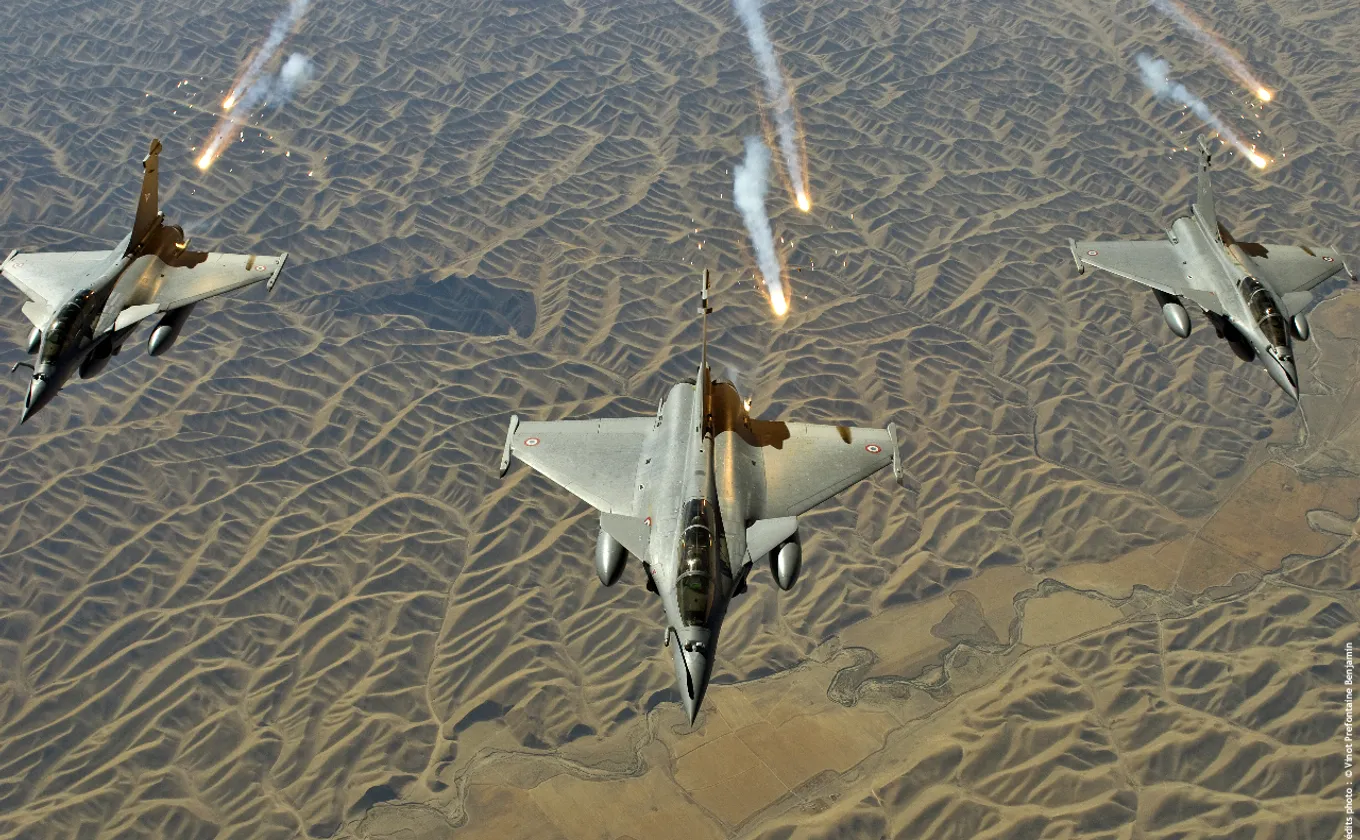 اشتباك جوي غير مسبوق في سماء قطر