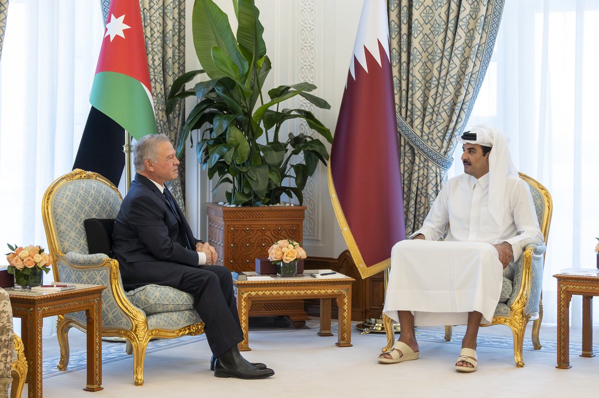 أمير قطر يستقبل ملك الأردن