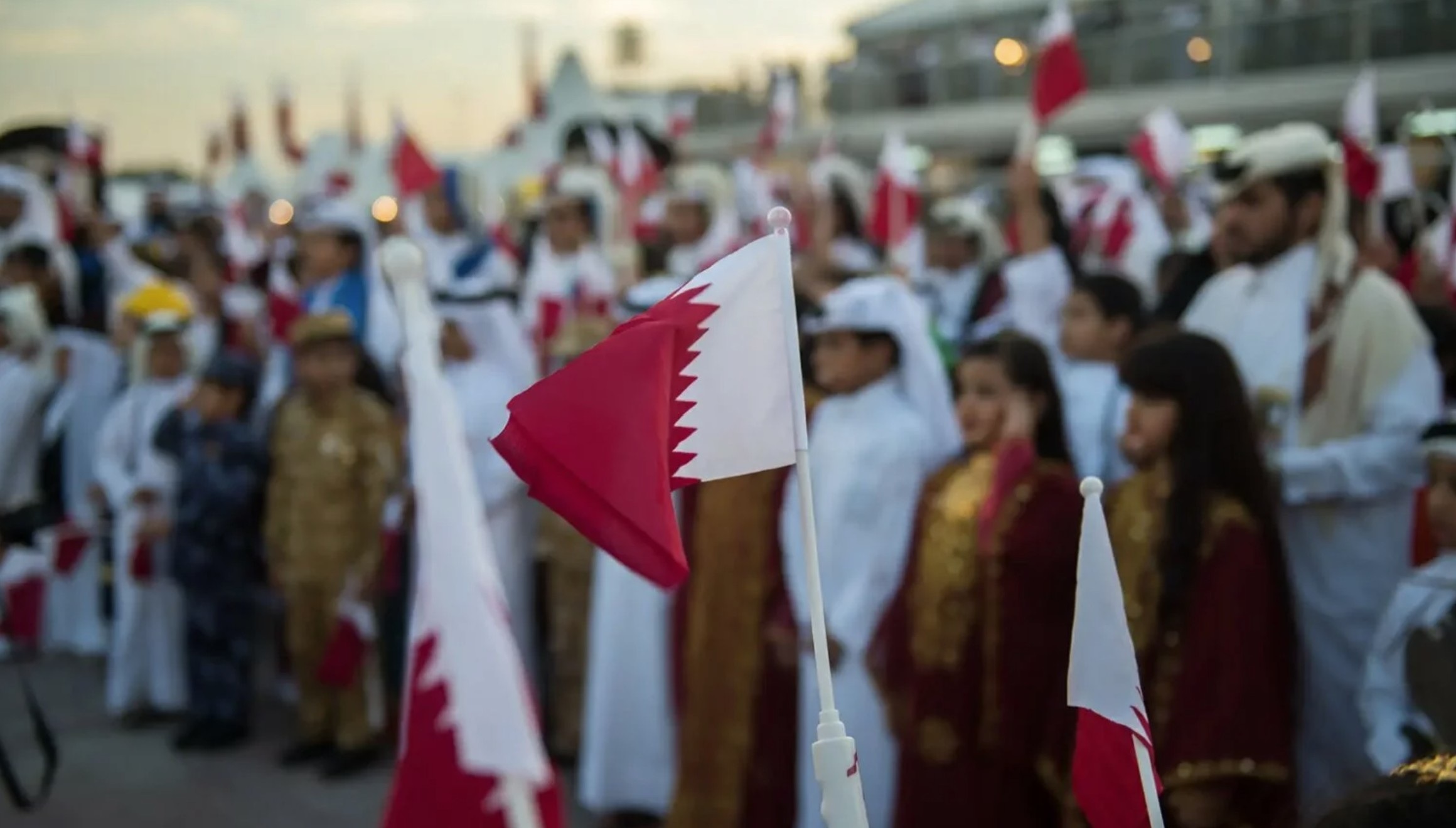 إيران تستهدف مصدر رزق القطريين…